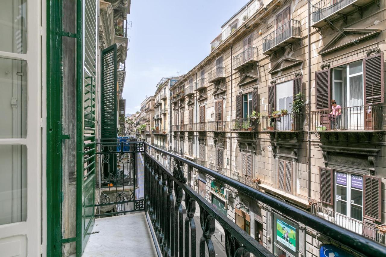Vittorio Emanuele Charming Central Flats Palermo Exterior photo