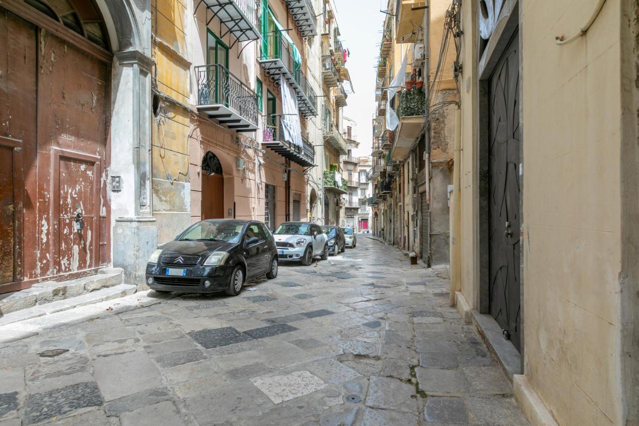 Vittorio Emanuele Charming Central Flats Palermo Exterior photo